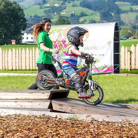 Alpina Zillertal . Family Lifestyle Kinderhotel Fügen Esterno foto