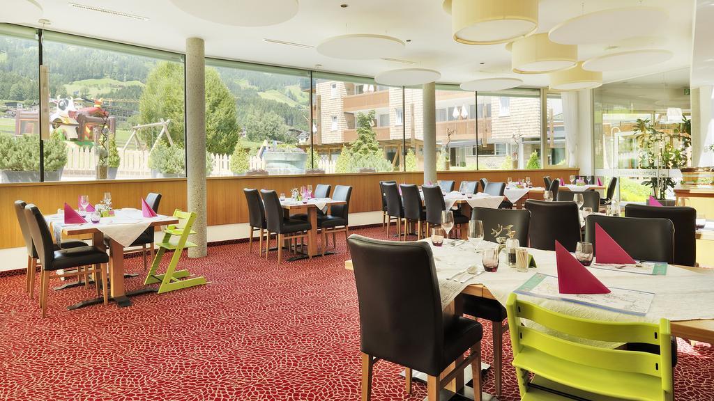 Alpina Zillertal . Family Lifestyle Kinderhotel Fügen Esterno foto