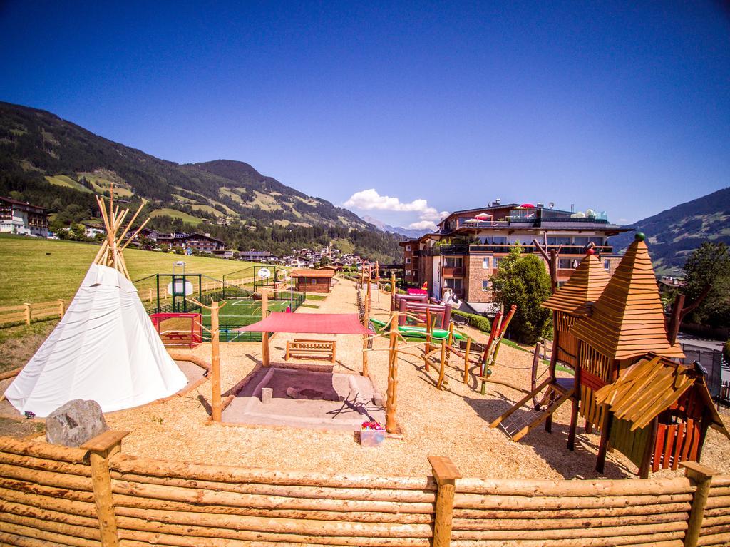 Alpina Zillertal . Family Lifestyle Kinderhotel Fügen Esterno foto