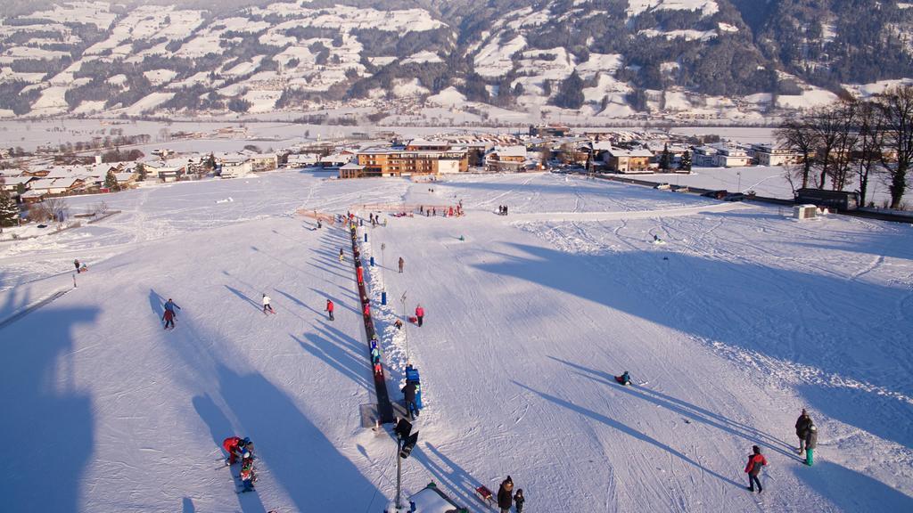 Alpina Zillertal . Family Lifestyle Kinderhotel Fügen Esterno foto