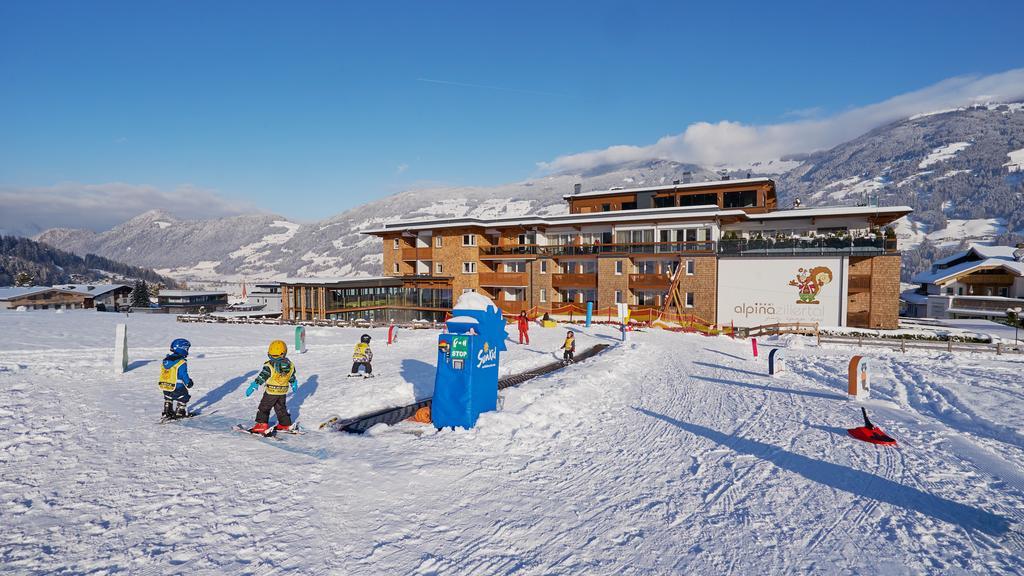 Alpina Zillertal . Family Lifestyle Kinderhotel Fügen Esterno foto