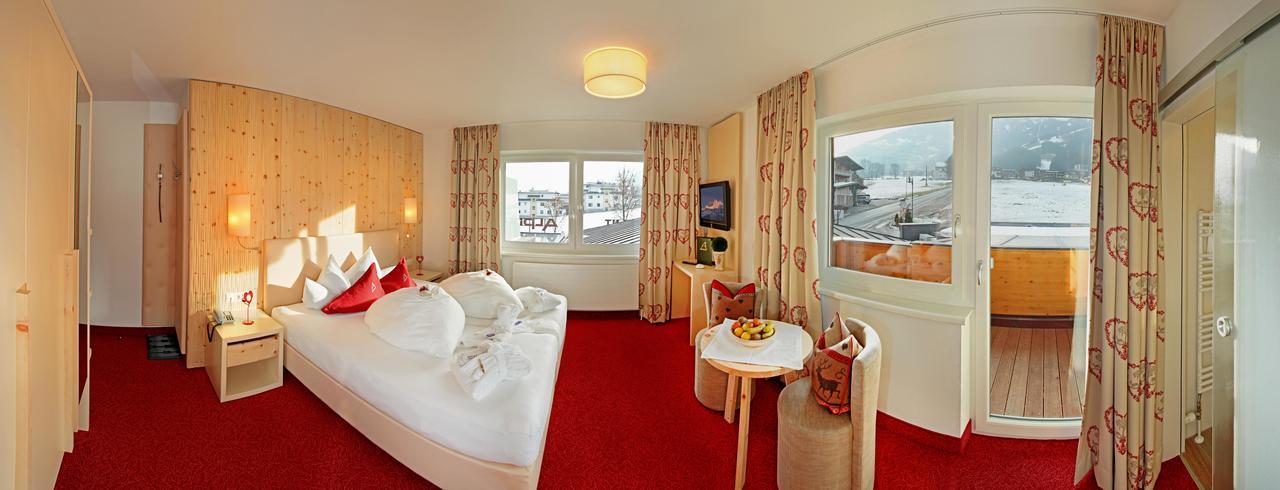 Alpina Zillertal . Family Lifestyle Kinderhotel Fügen Esterno foto
