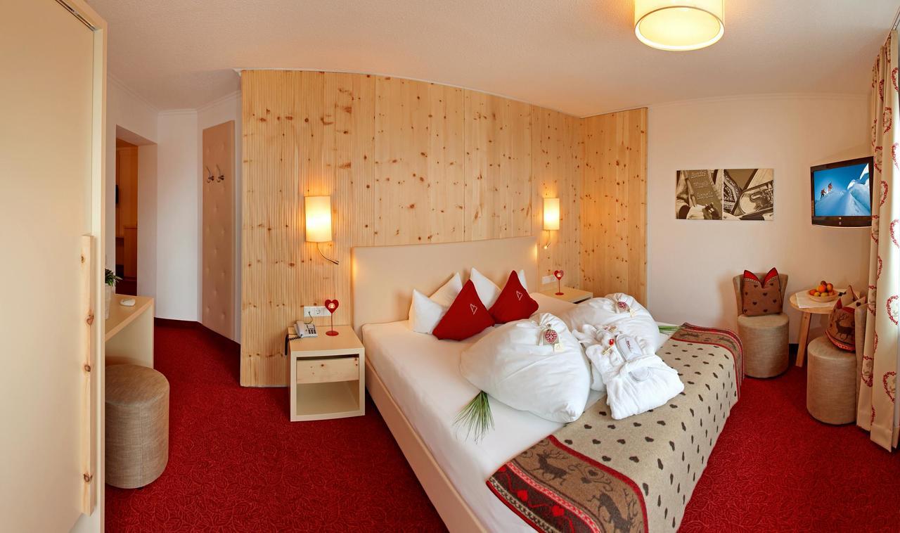 Alpina Zillertal . Family Lifestyle Kinderhotel Fügen Esterno foto