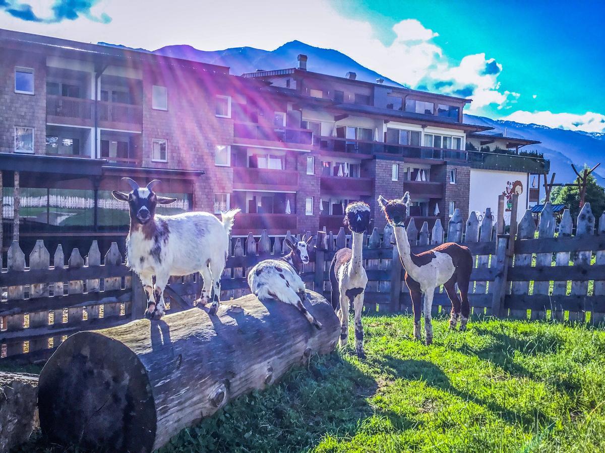 Alpina Zillertal . Family Lifestyle Kinderhotel Fügen Esterno foto